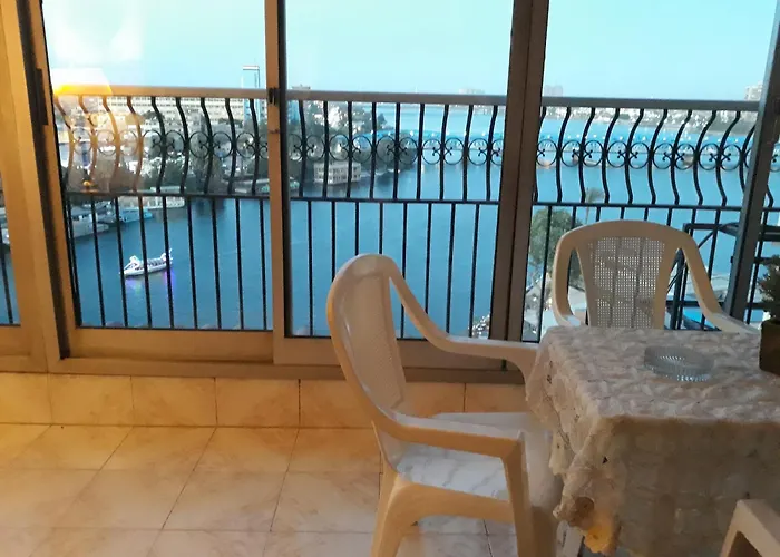 Omar Apartment